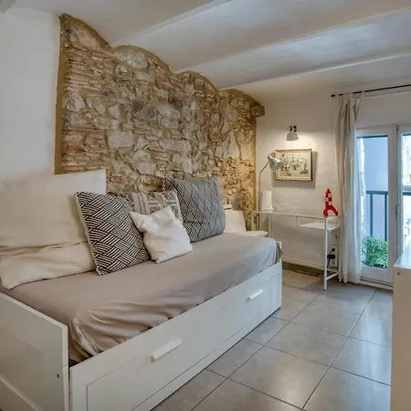 Old Side Two Apartment Girona