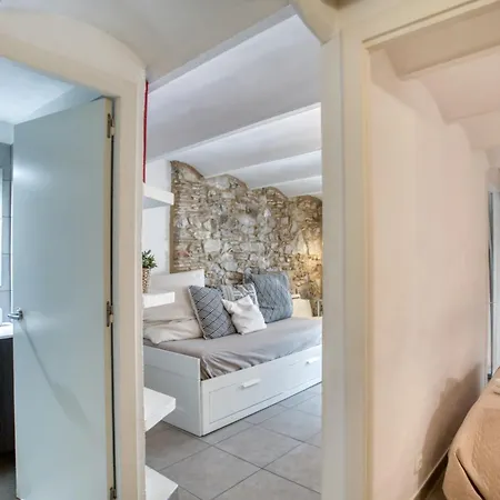 Old Side Two Appartement *